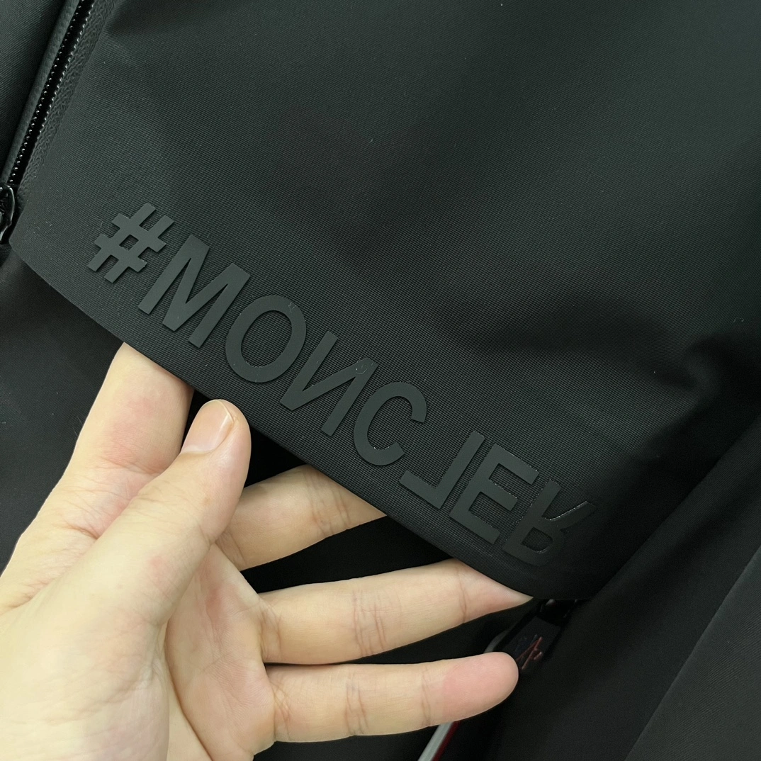 Moncler Down Jackets Functional 145541
