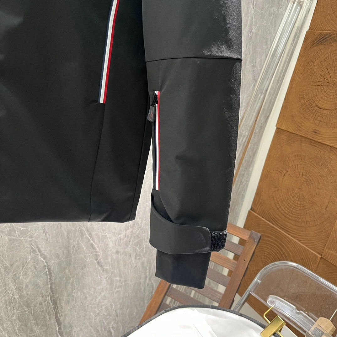 Moncler Down Jackets Functional 145541