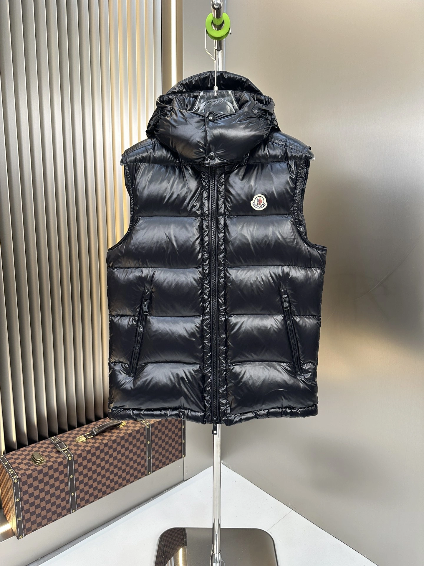 Moncler Down Jackets Comfortable 145544