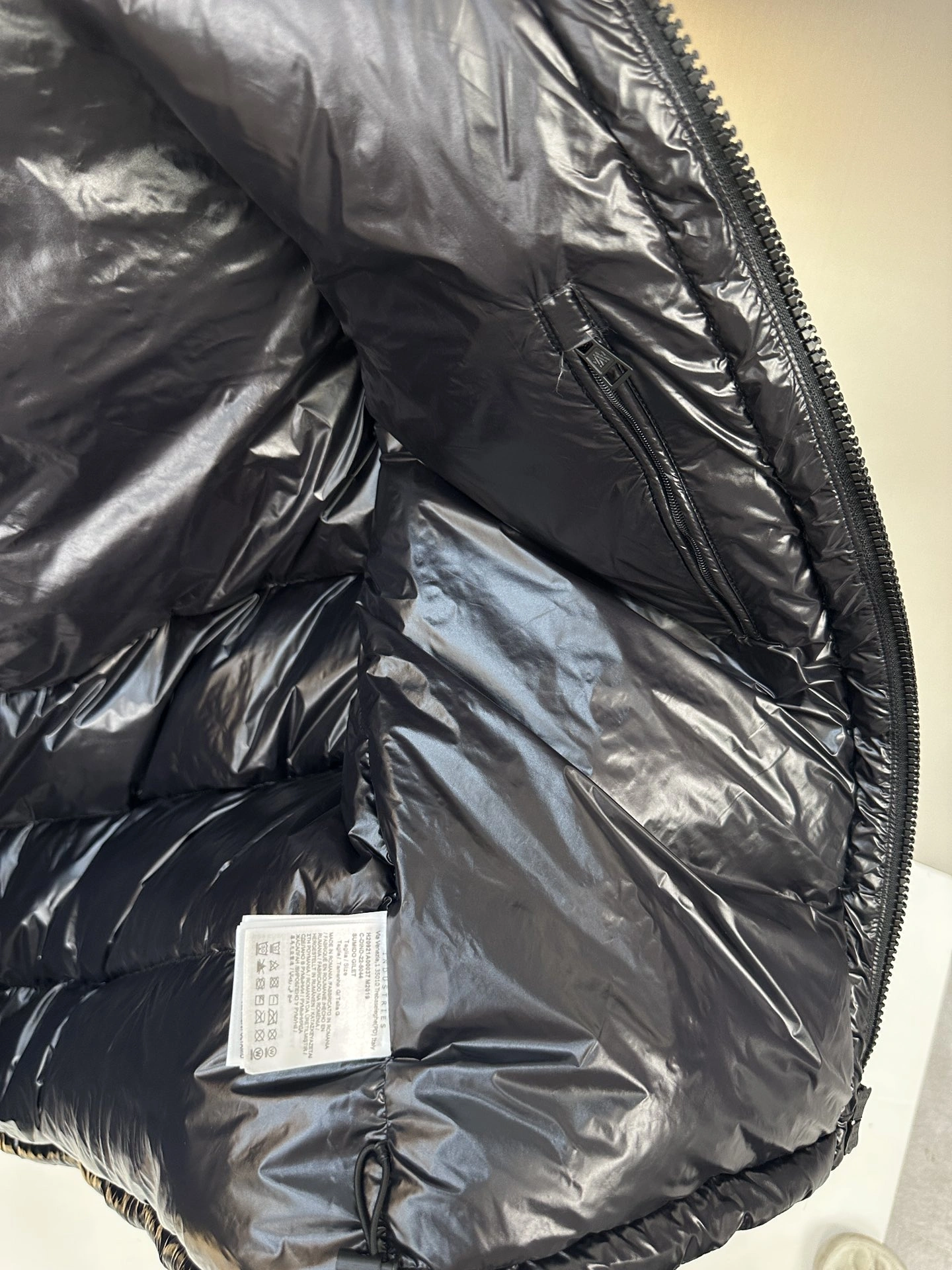 Moncler Down Jackets Comfortable 145544