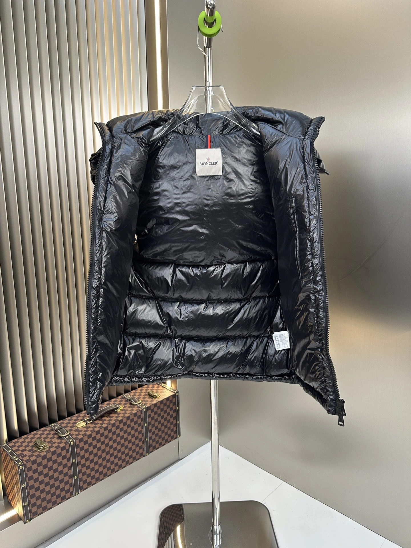 Moncler Down Jackets Comfortable 145544