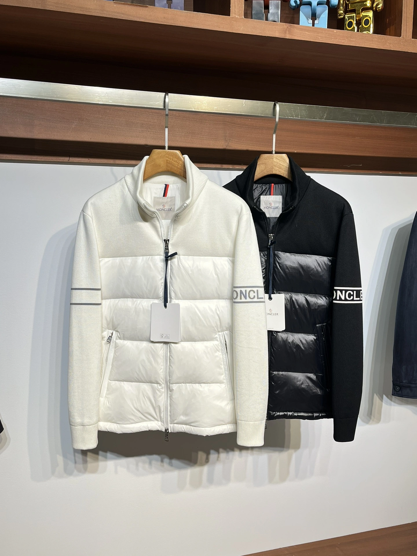 Moncler Down Jackets Youthful 145552