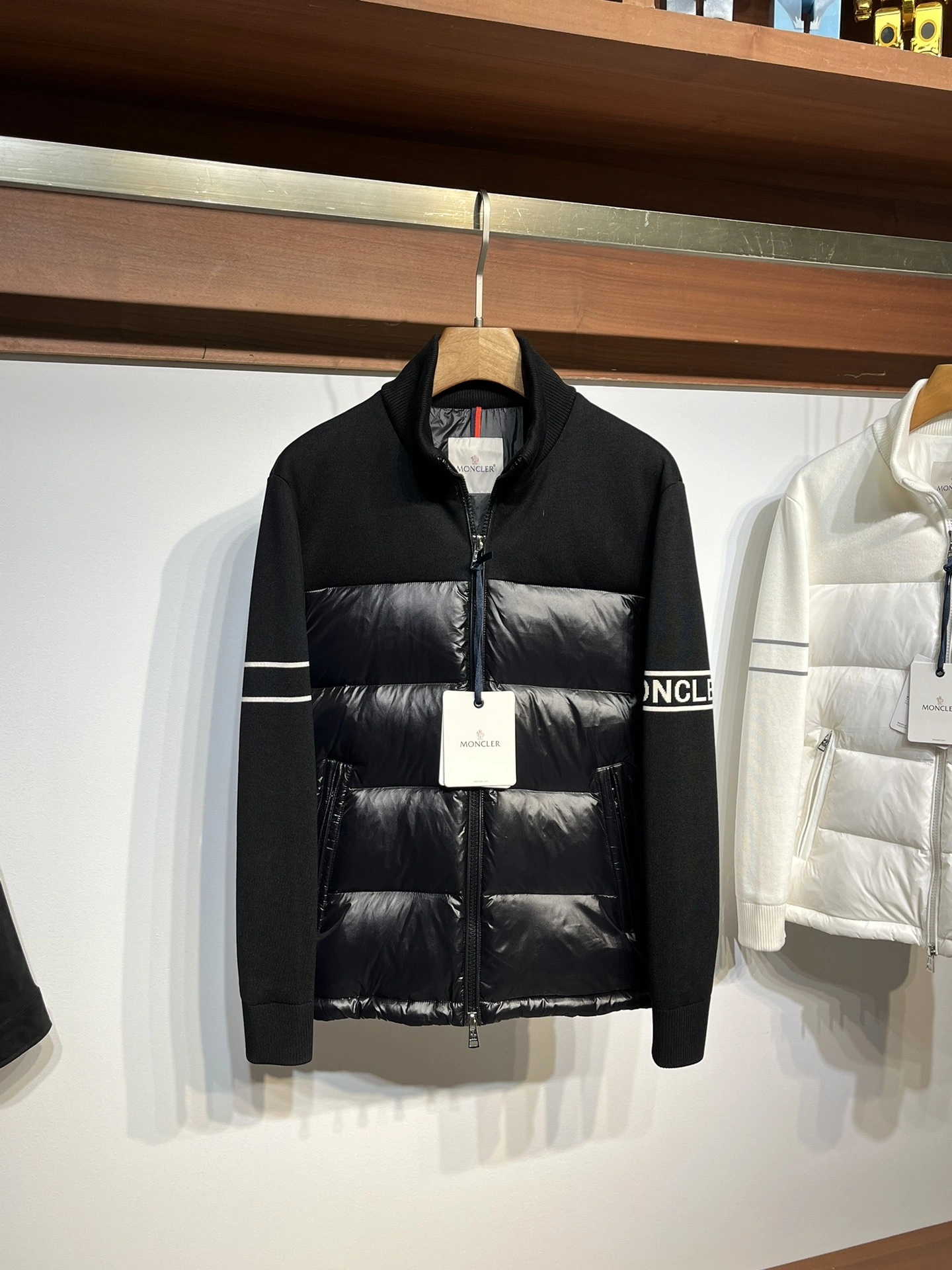 Moncler Down Jackets Youthful 145552