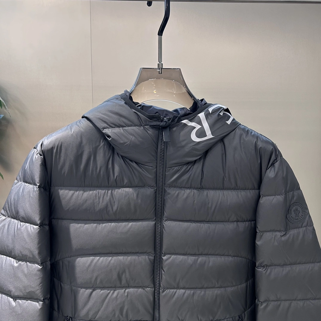 Resilient Moncler Down Jackets 145546