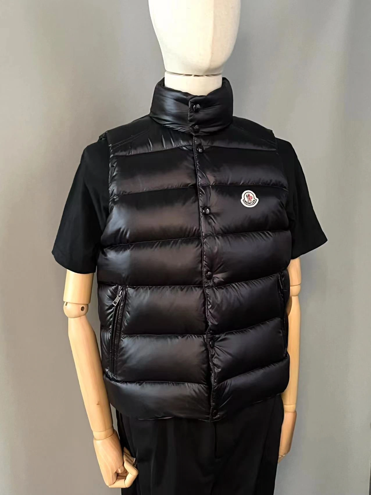 TravelReady Moncler Down Jackets 145534