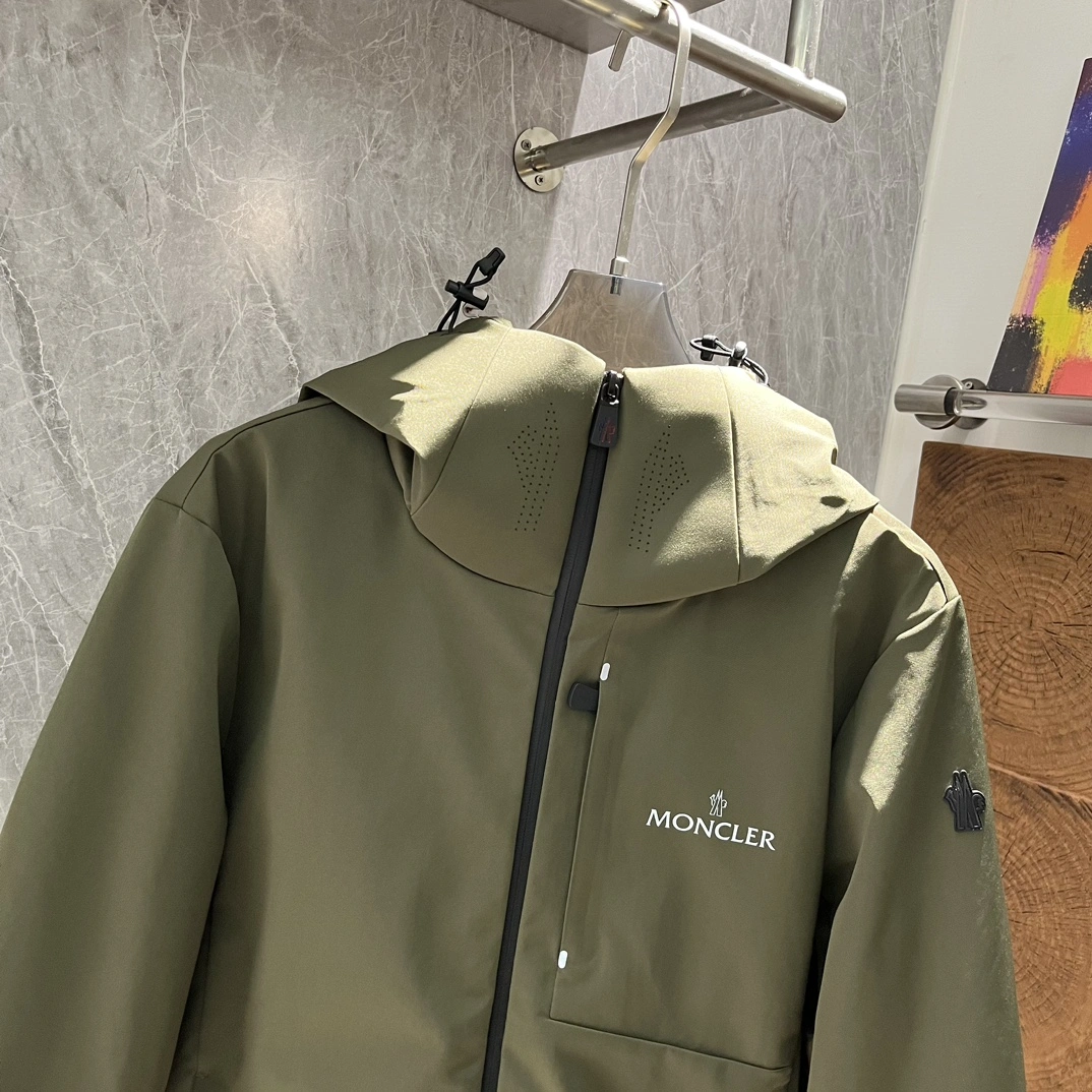 Moncler Down Jackets UrbanStyle 145553