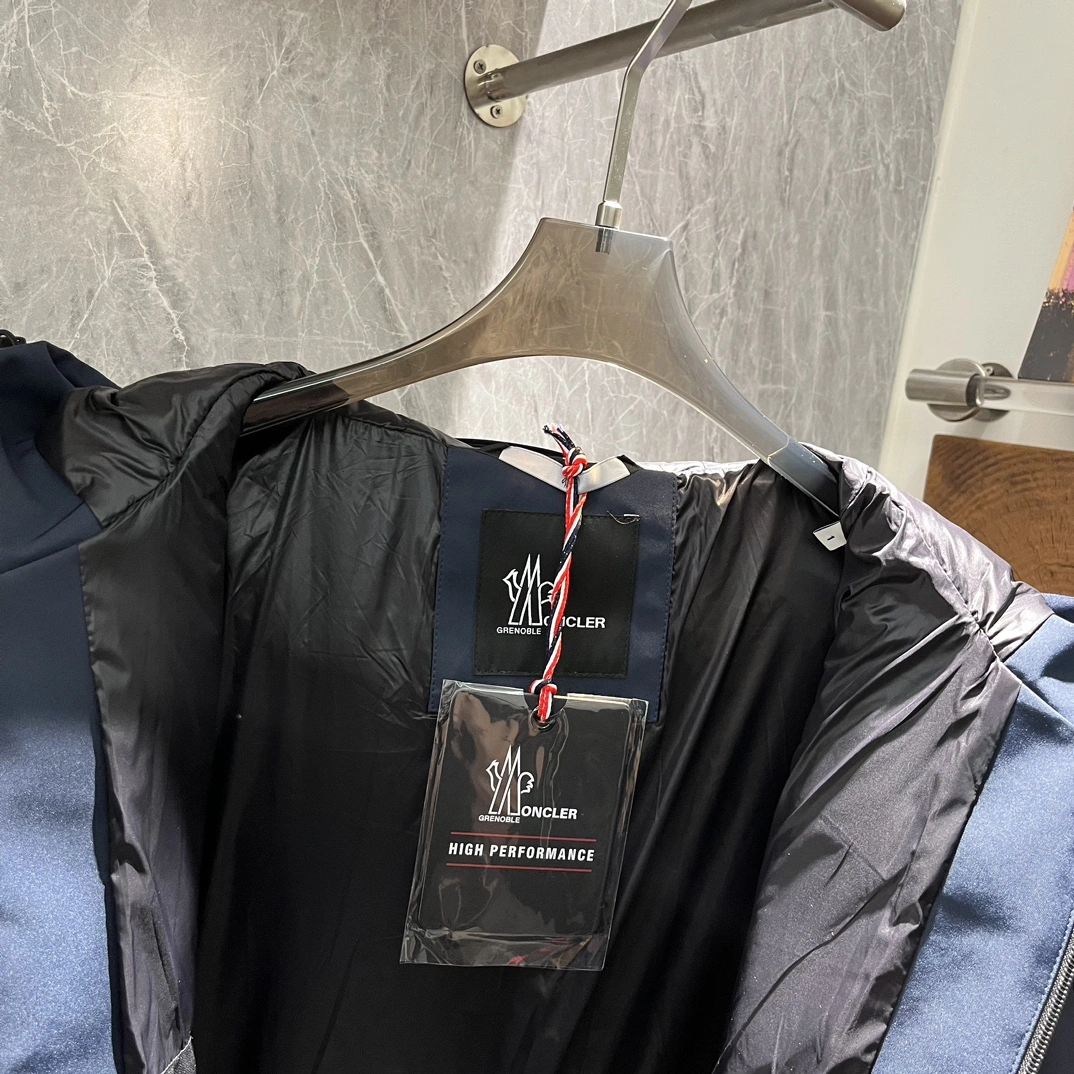 Moncler Down Jackets Cozy 145535
