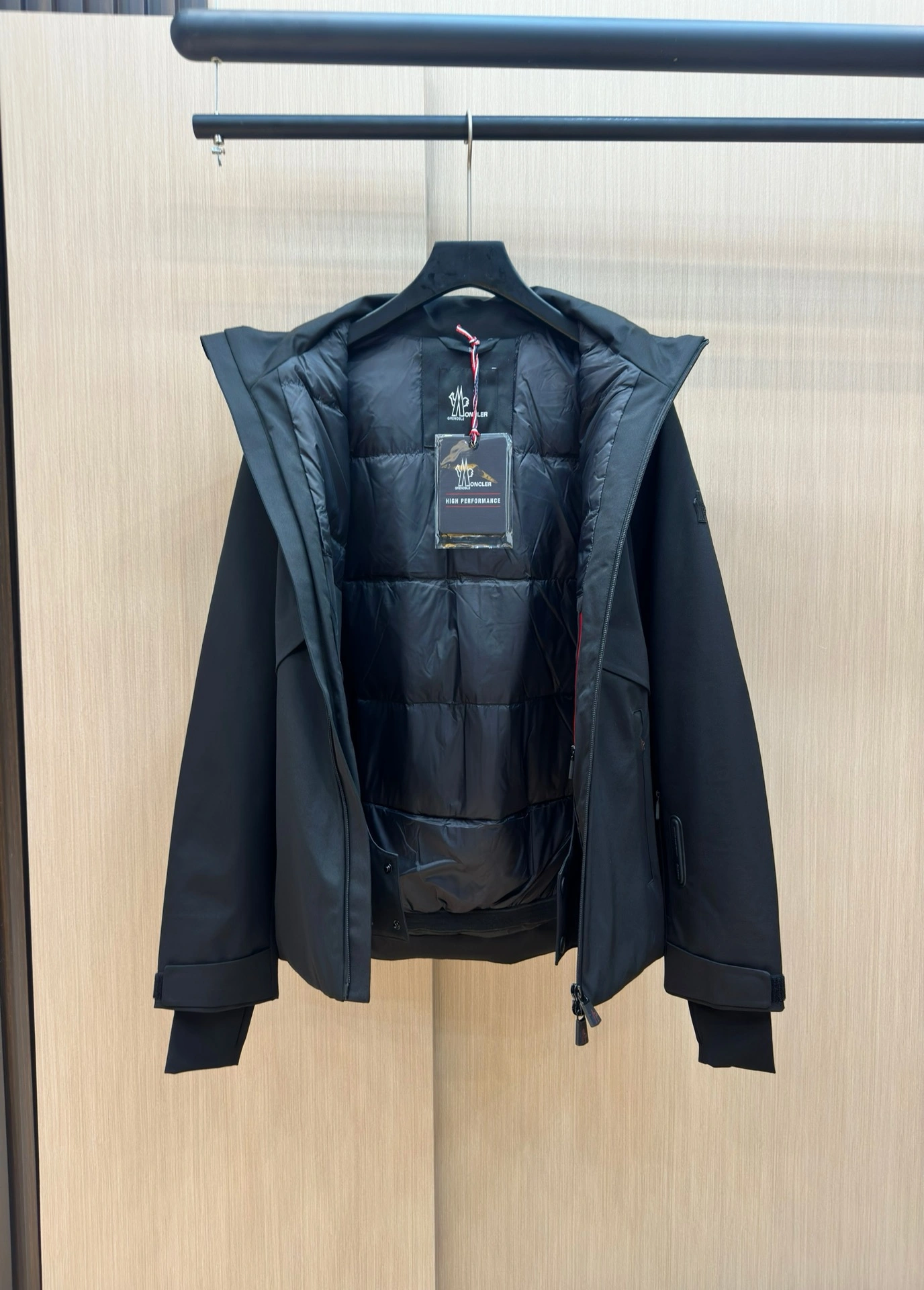 Moncler Down Jackets Practical 145523