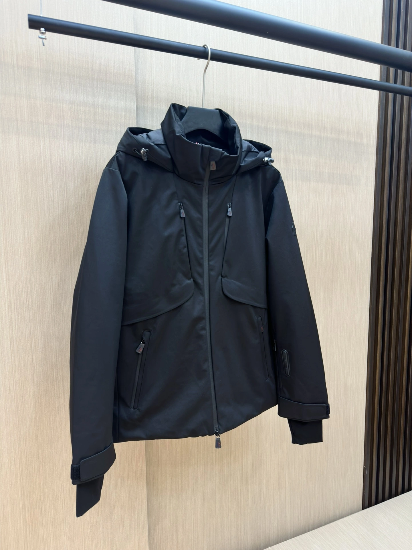 Moncler Down Jackets Practical 145523