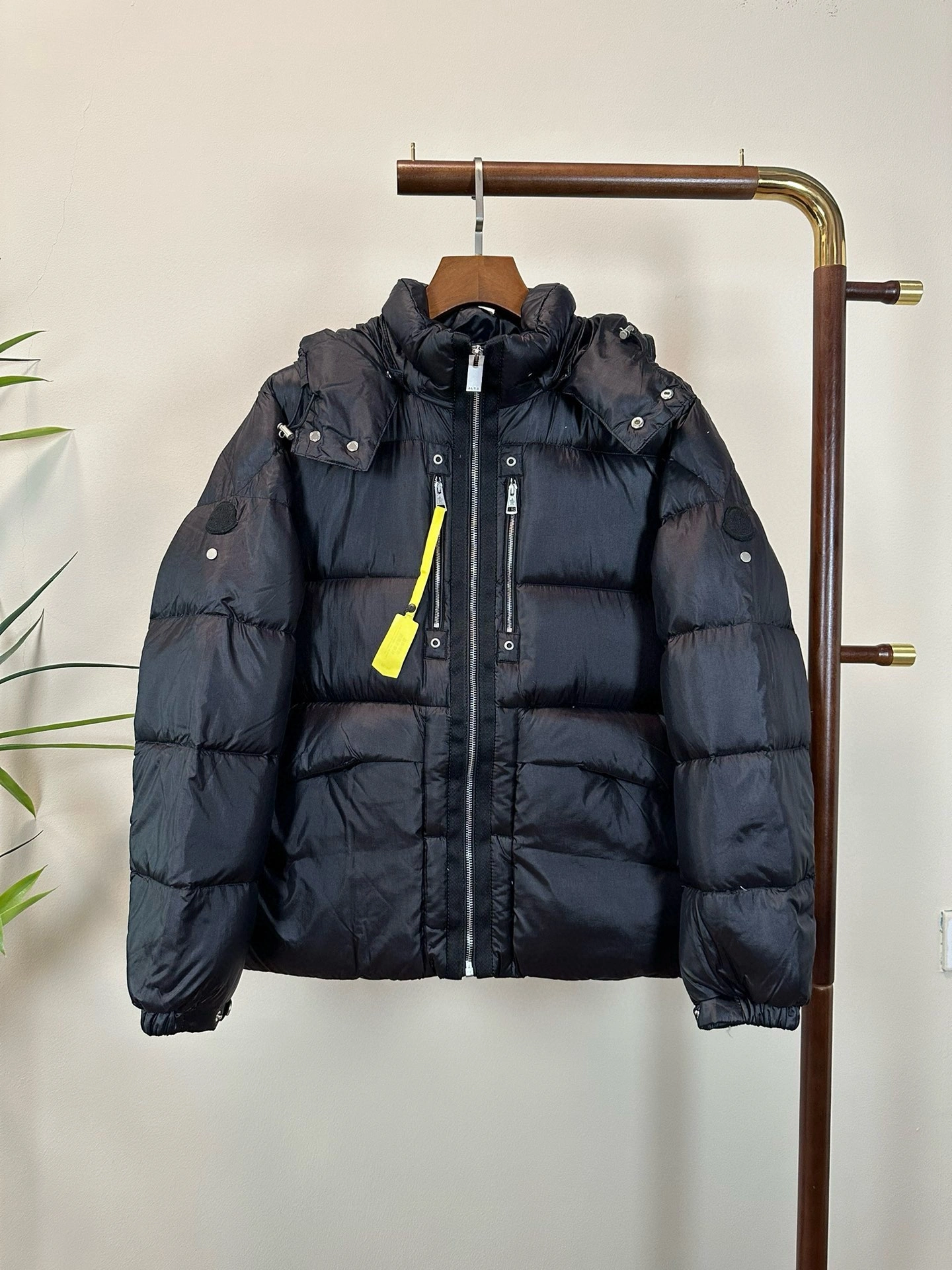 Premium Moncler Down Jackets 145545