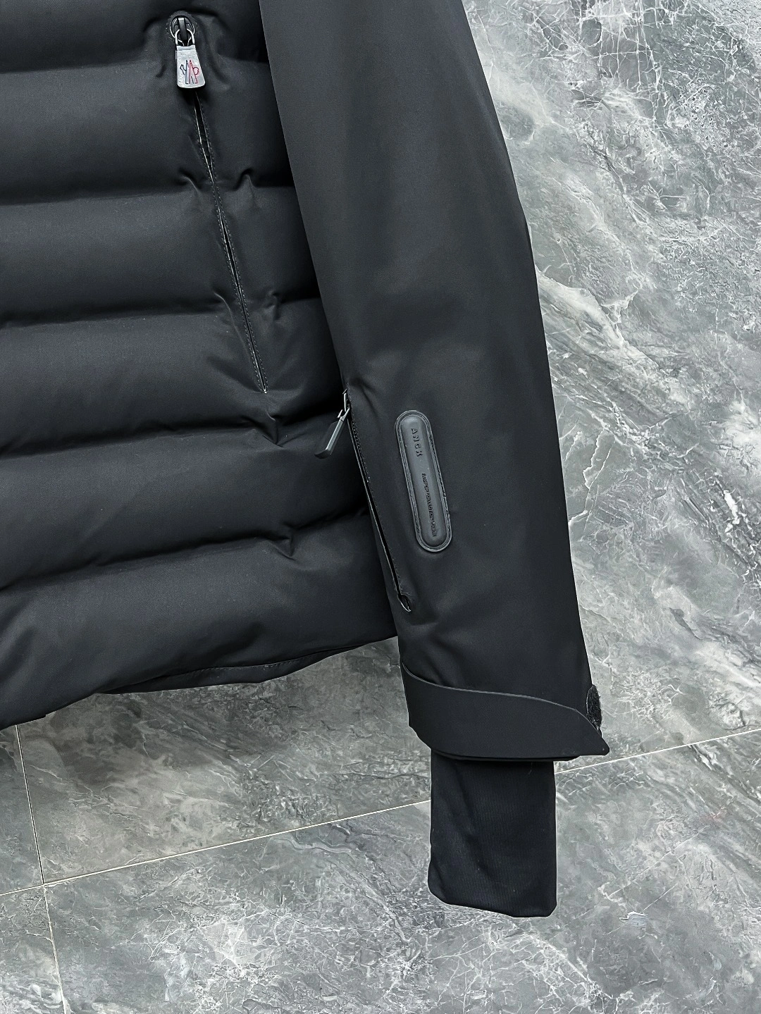 Original Moncler Down Jackets 145527