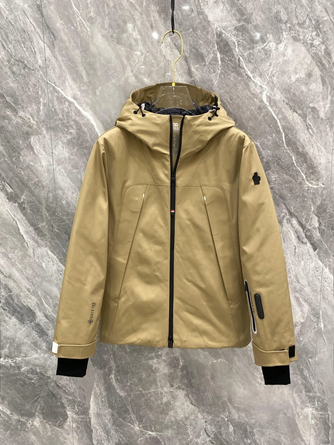 Flexible Moncler Down Jackets 145518
