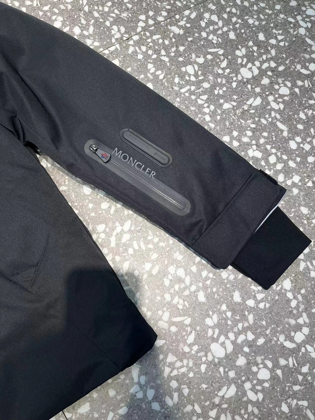 ComfortFit Moncler Down Jackets 145516