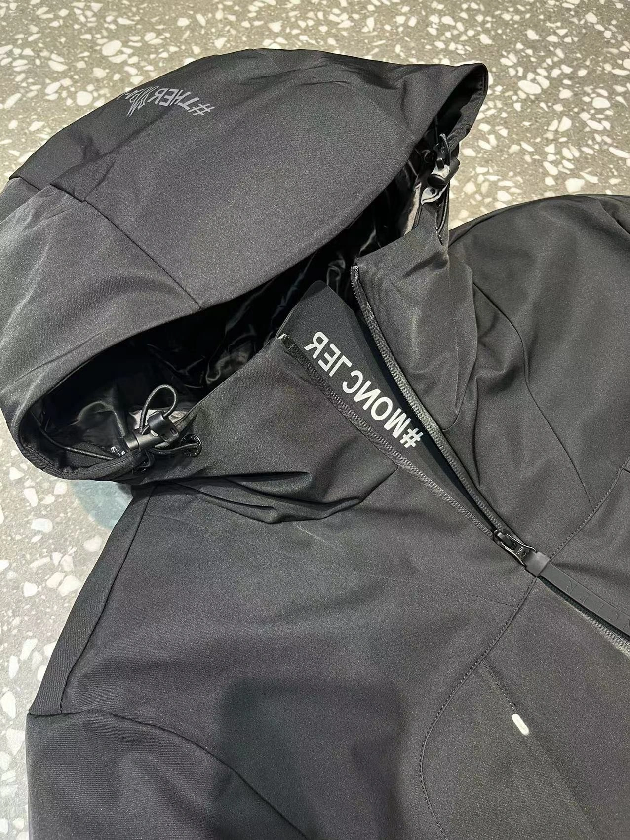 ComfortFit Moncler Down Jackets 145516