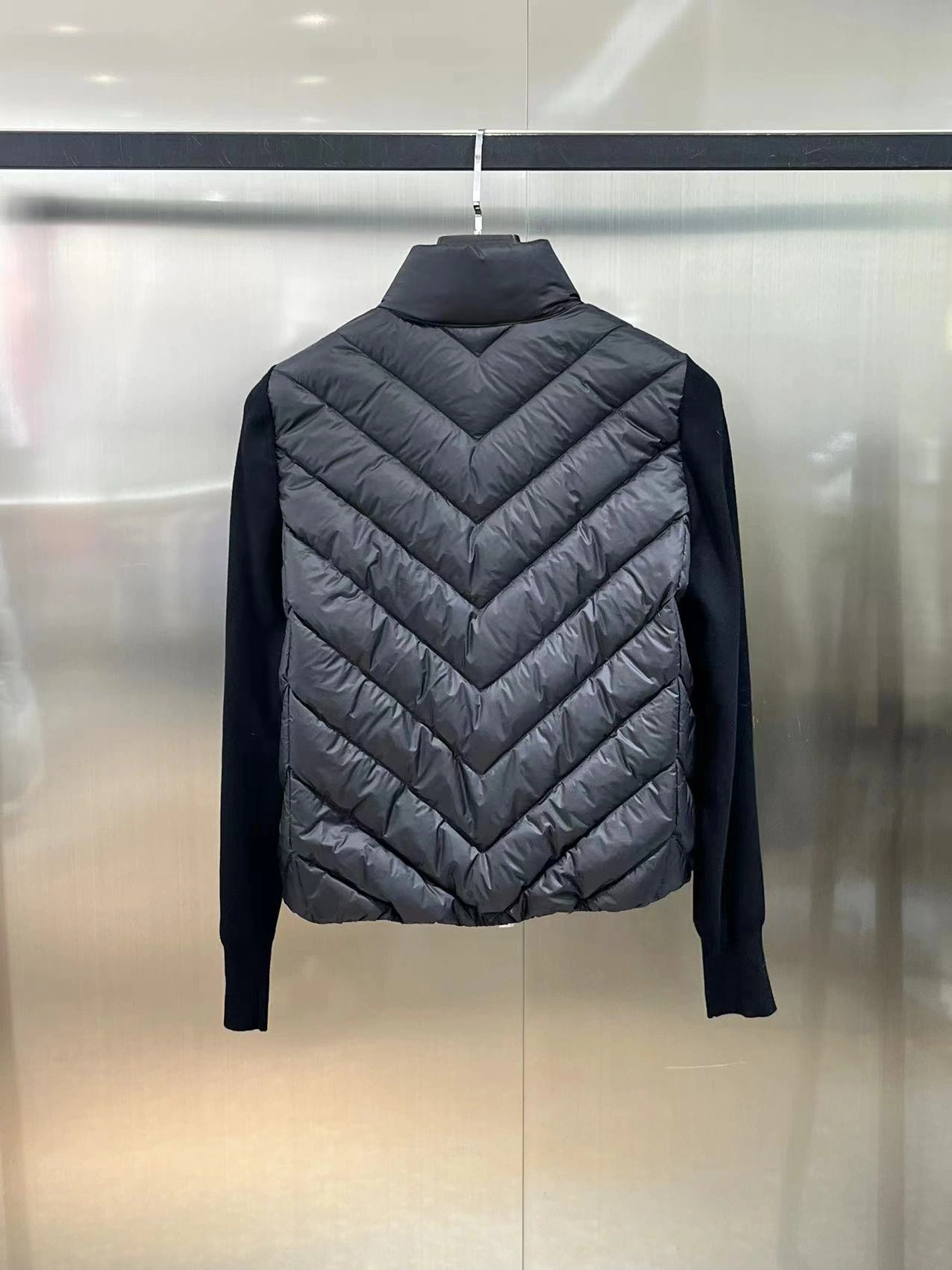 Moncler Down Jackets Versatile 145517