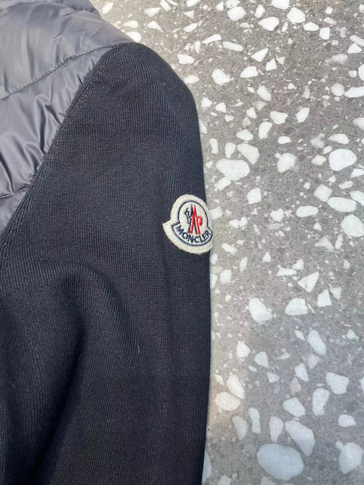Moncler Down Jackets Versatile 145517