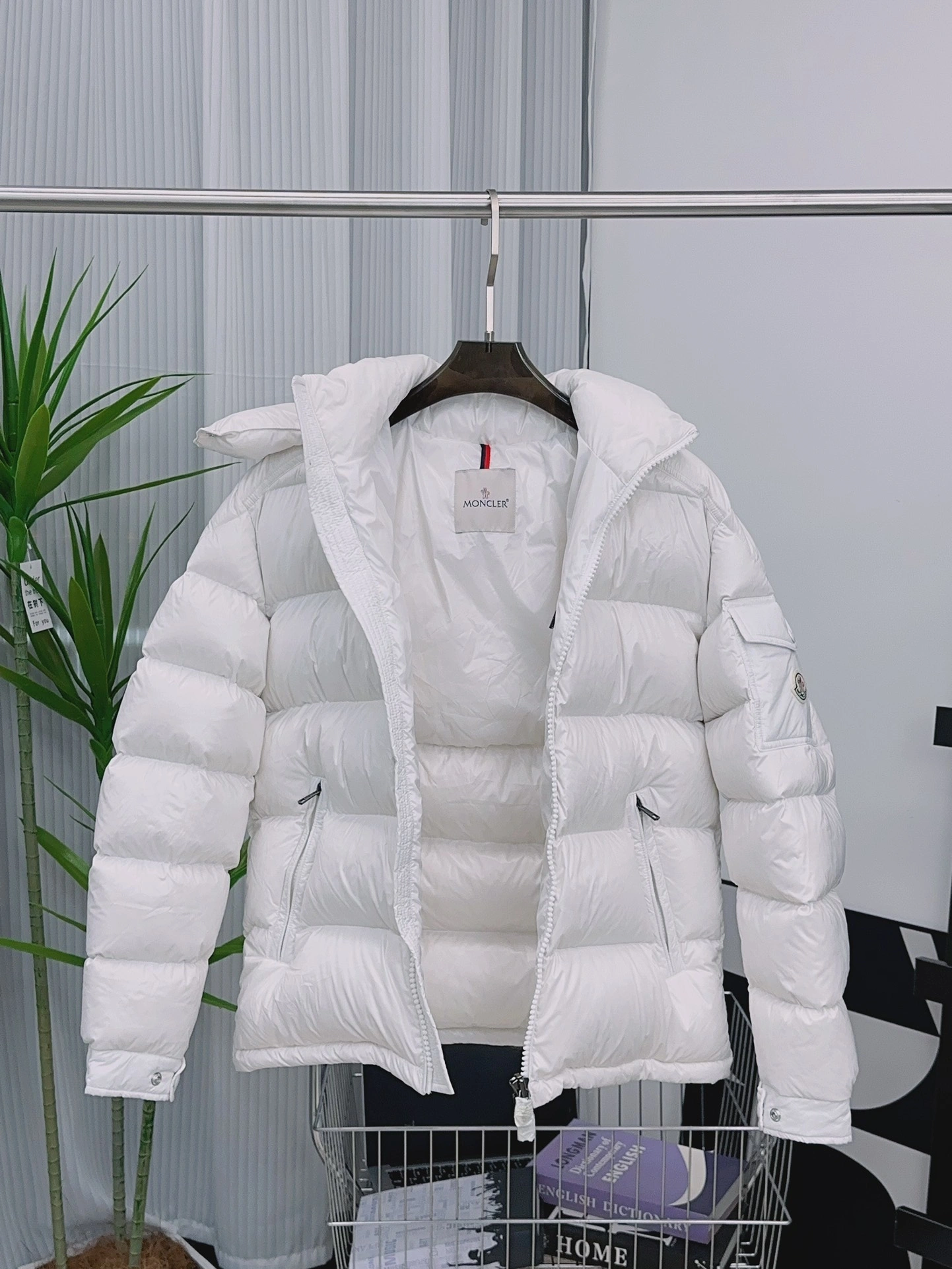 SunProtective Moncler Down Jackets 145509