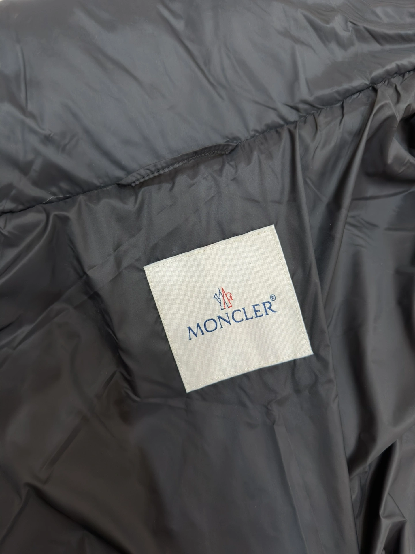ModernLook Moncler Down Jackets 145512