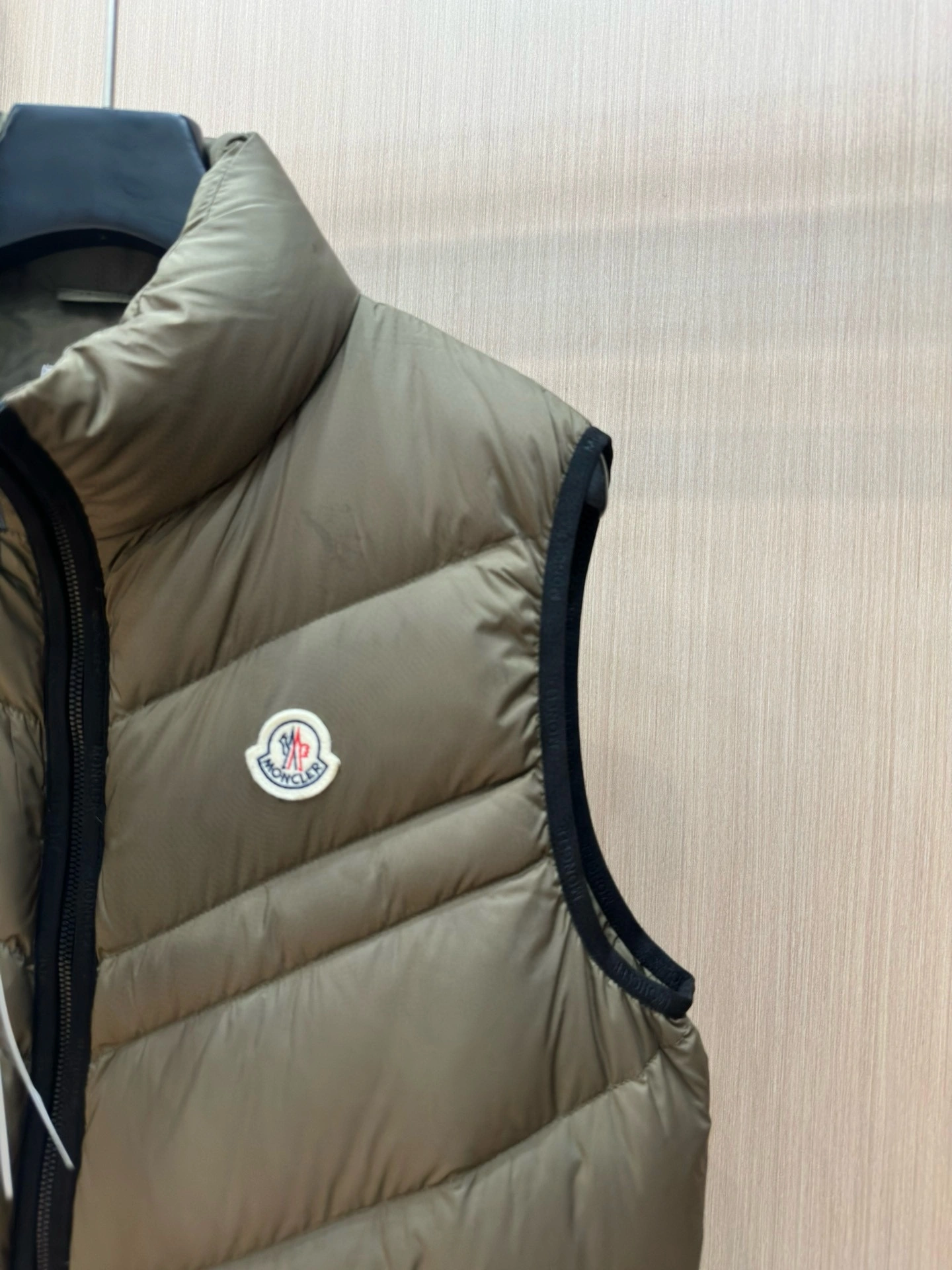 Sporty Moncler Down Jackets 145508