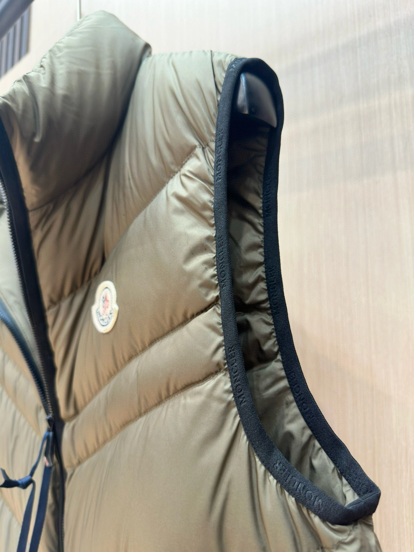 Sporty Moncler Down Jackets 145508