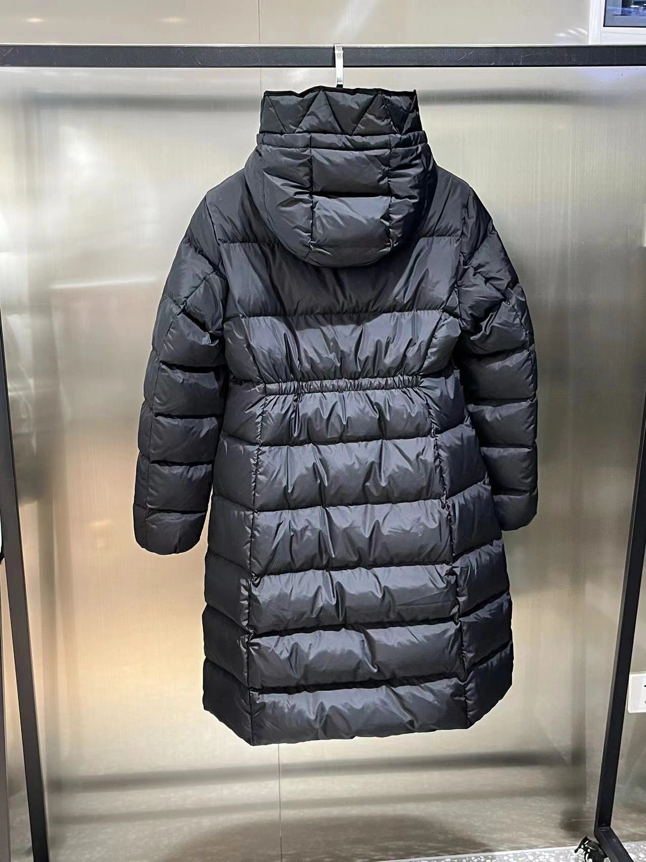 Sustainable Moncler Down Jackets 145501