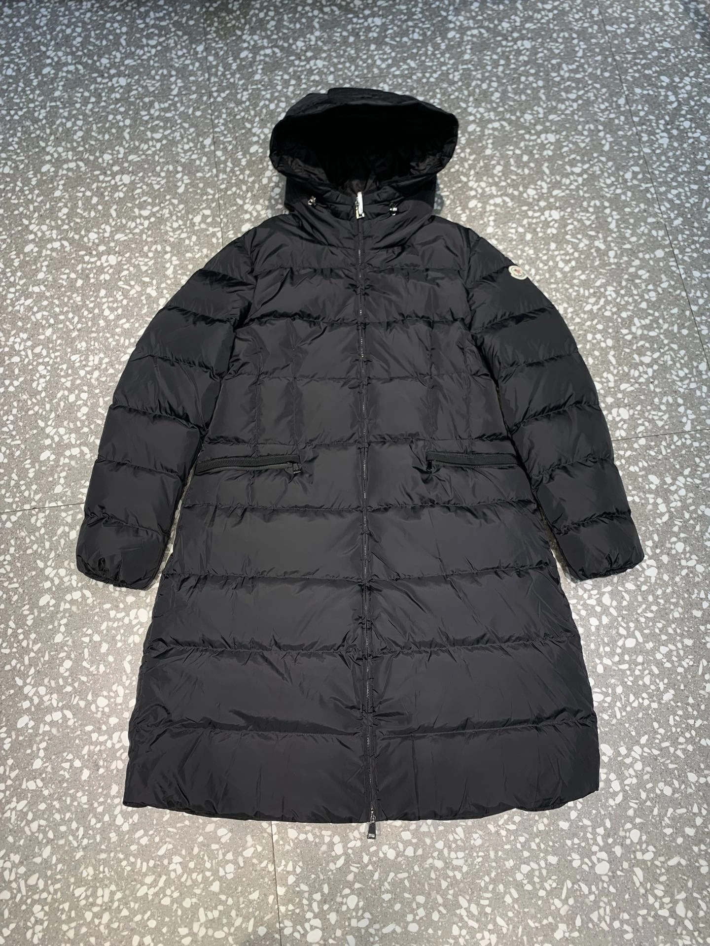 Sustainable Moncler Down Jackets 145501