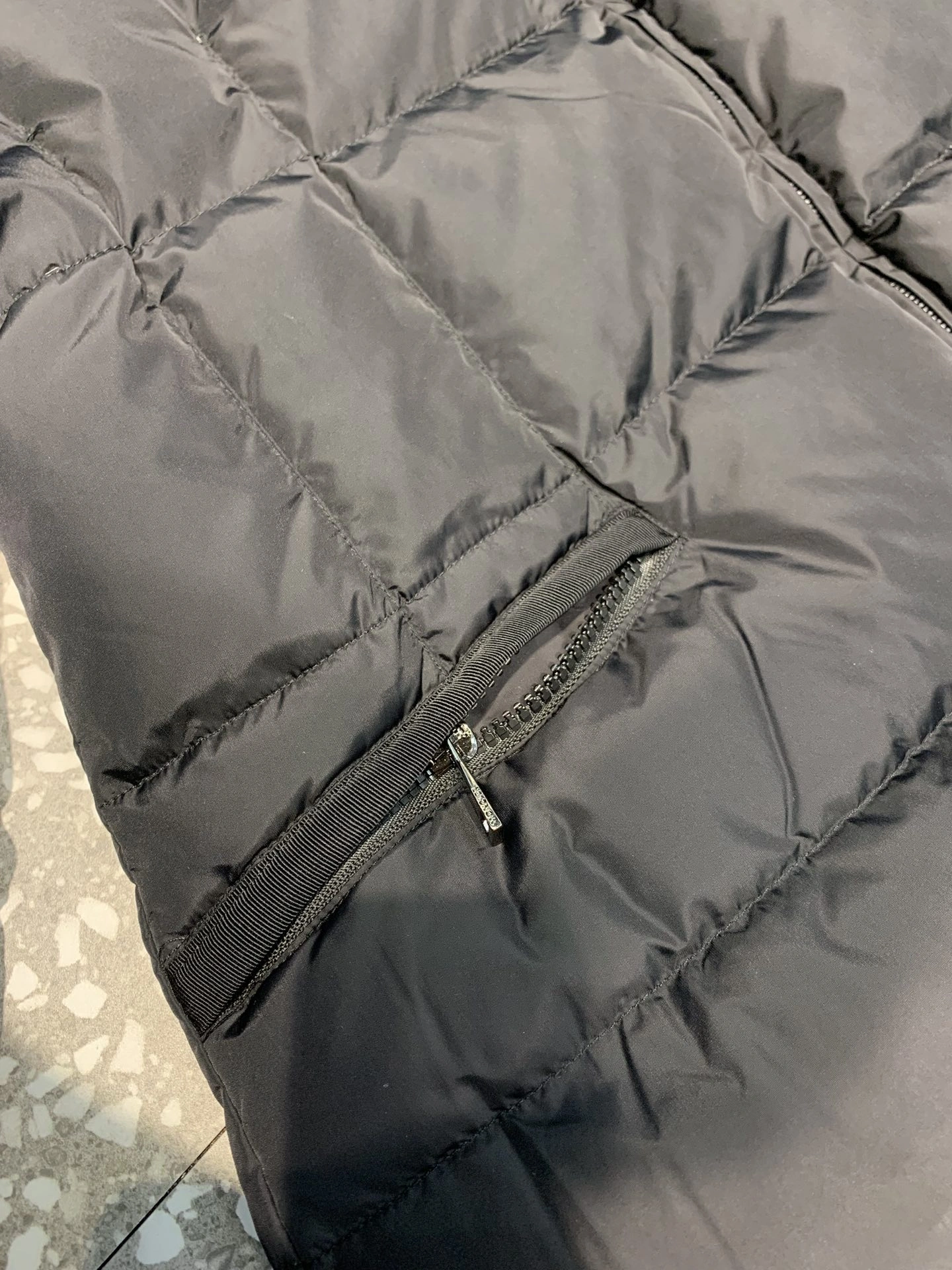 Sustainable Moncler Down Jackets 145501