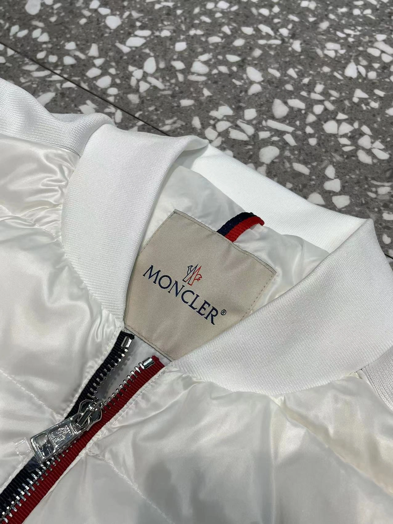 Moncler Down Jackets Premium 145479