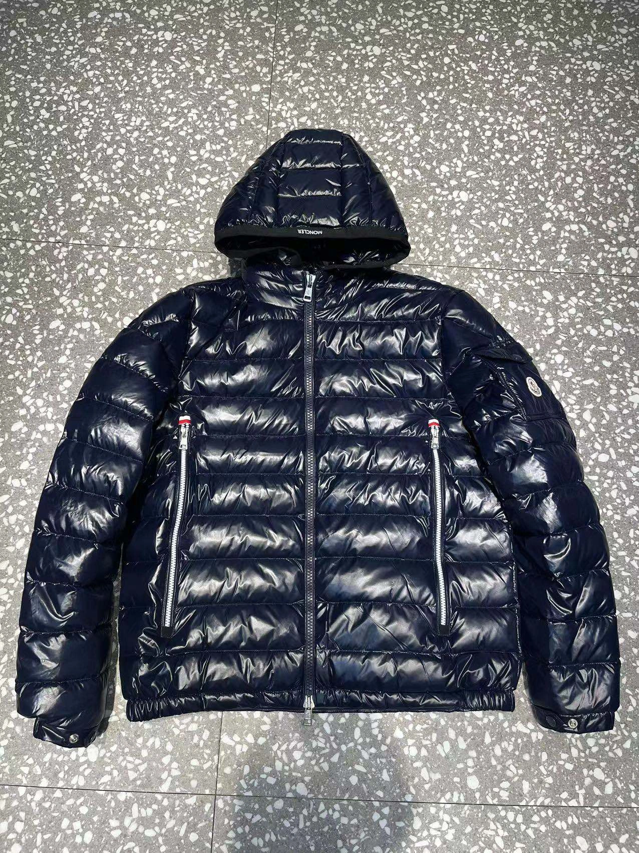 Sleek Moncler Down Jackets 145505
