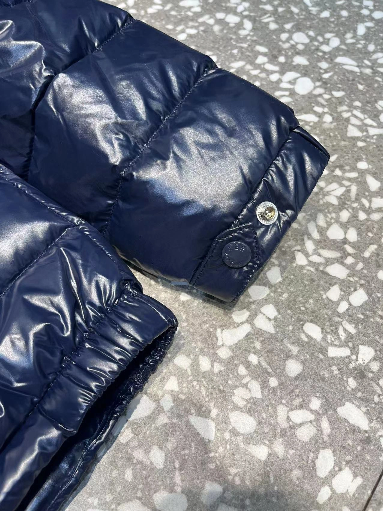 Sleek Moncler Down Jackets 145505