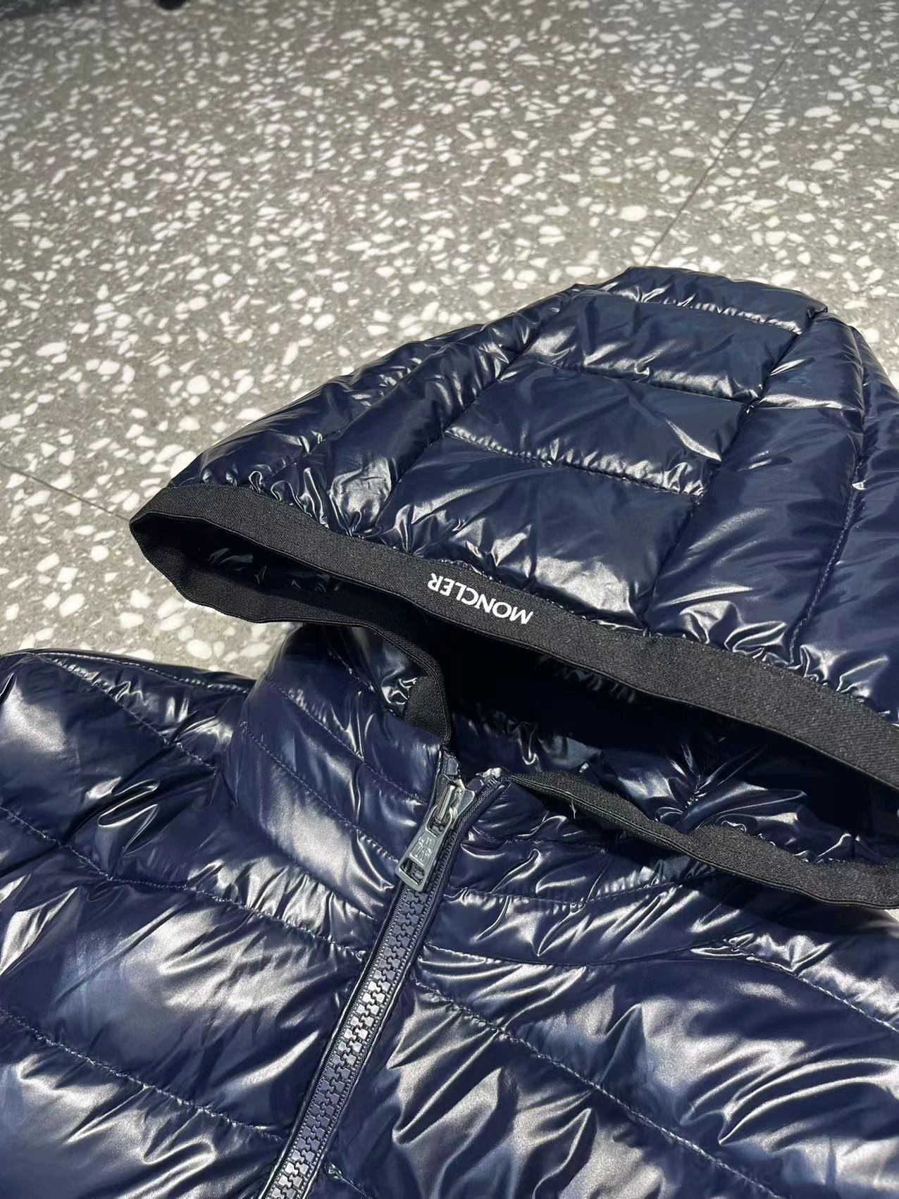 Sleek Moncler Down Jackets 145505