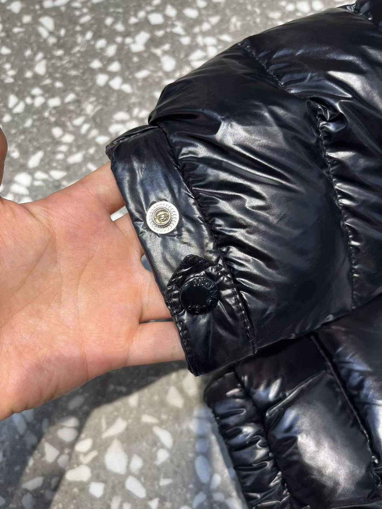 Moncler Down Jackets UrbanChic 145490