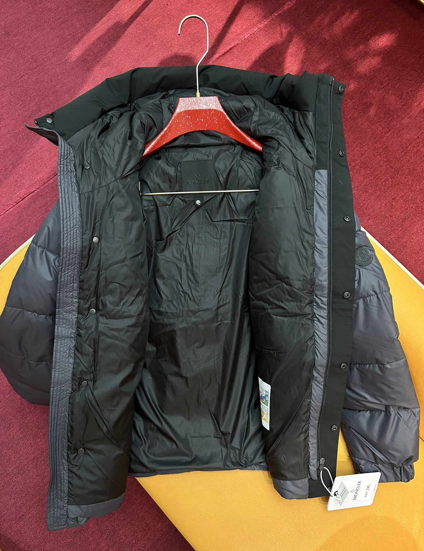 Bright Moncler Down Jackets 145477