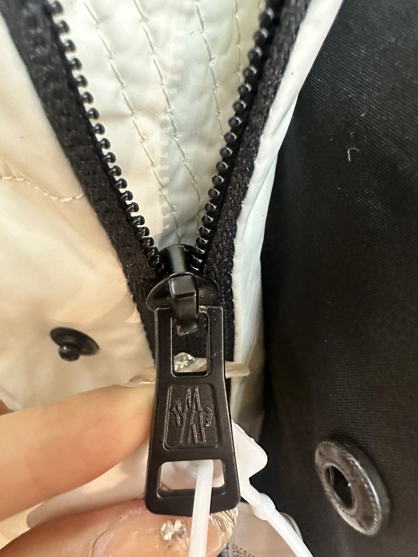 Moncler Down Jackets Timeless 145476