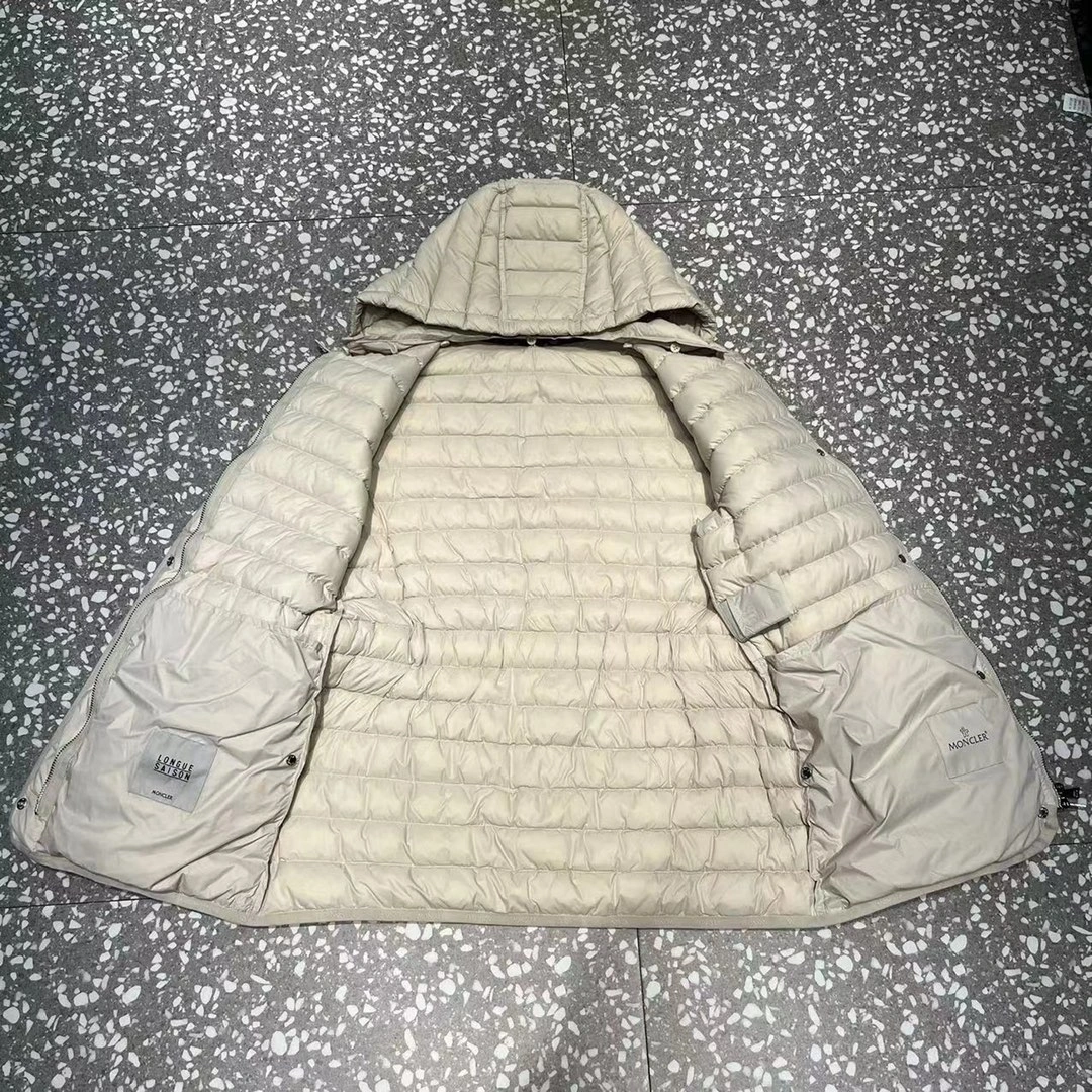 Moncler Down Jackets Sleek 145474