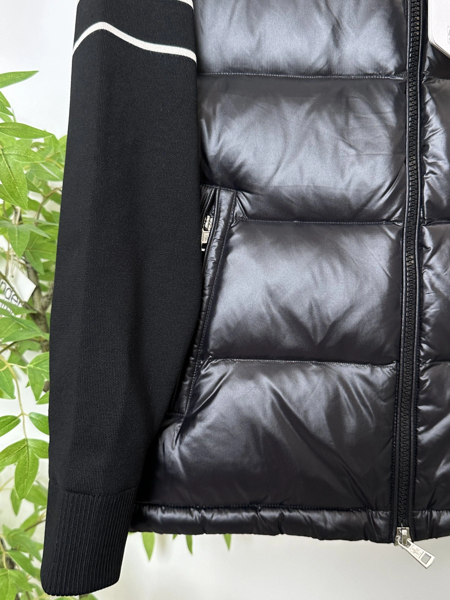 Comfortable Moncler Down Jackets 145467