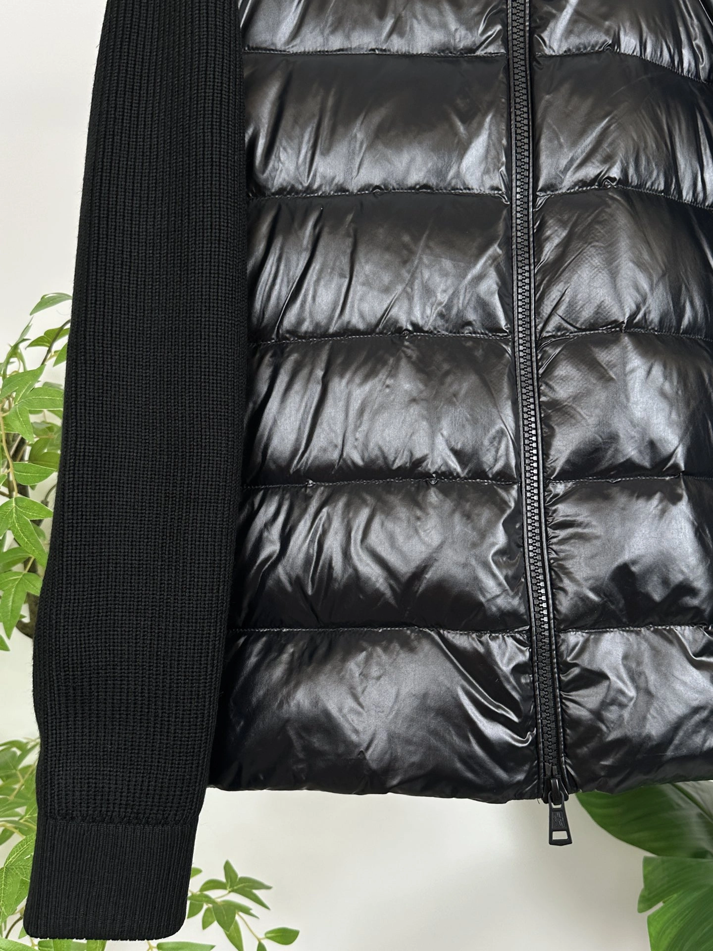 Durable Moncler Down Jackets 145470