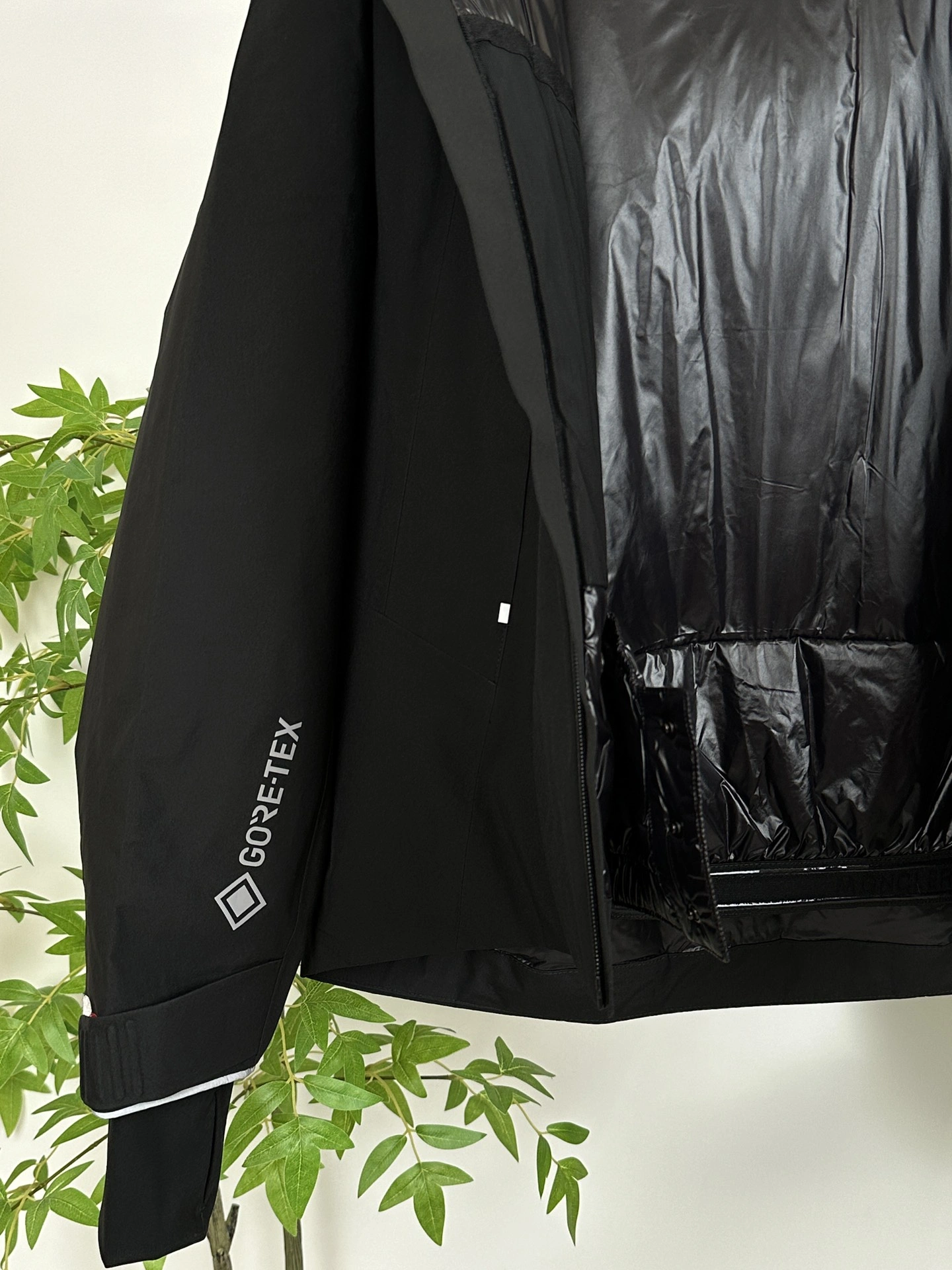 HighQuality Moncler Down Jackets 145457
