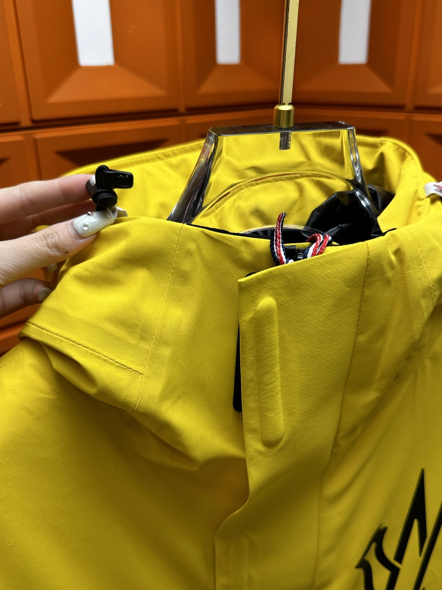 FashionForward Moncler Down Jackets 145451