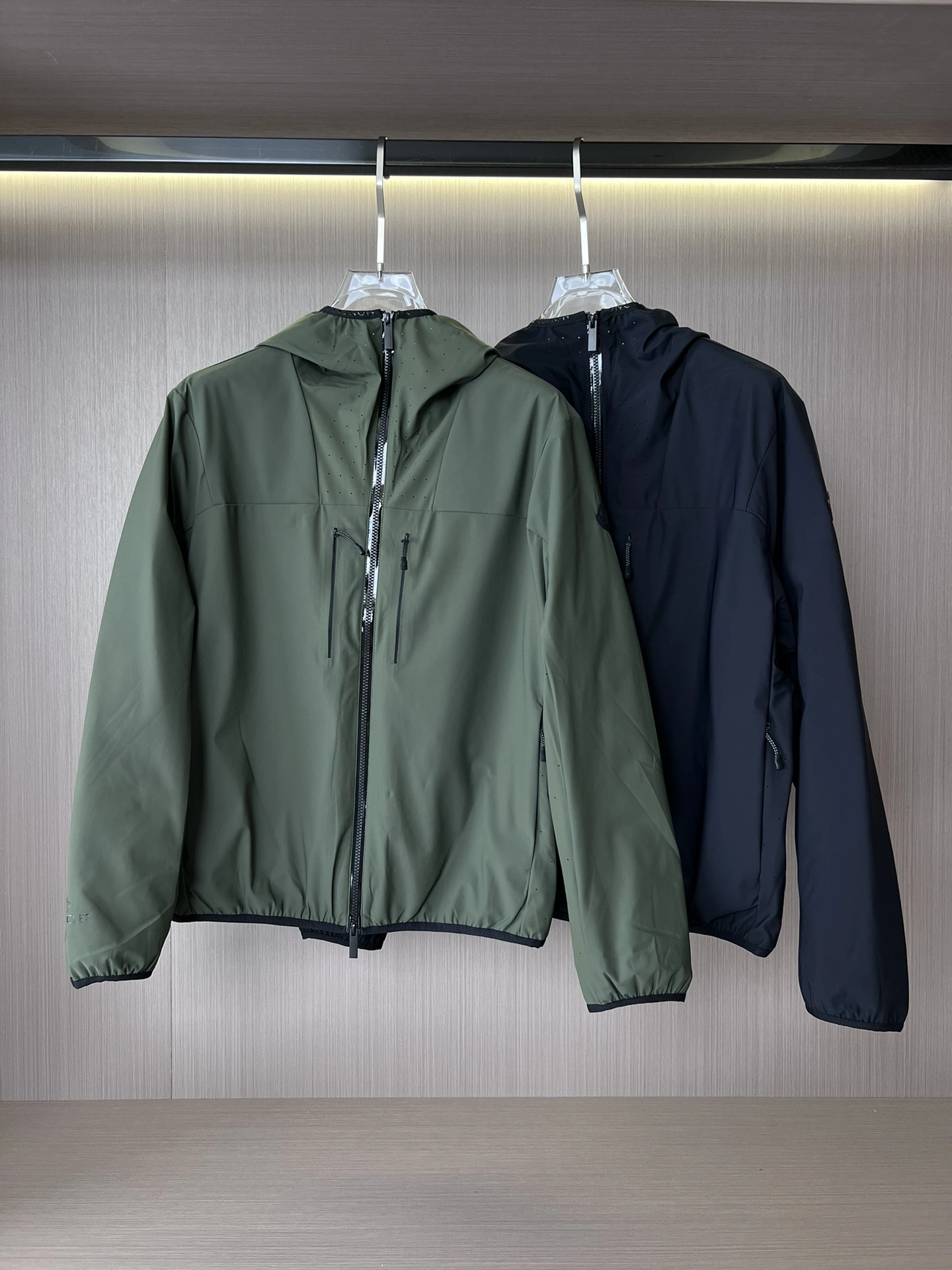 Moncler Down Jackets Durable 145463