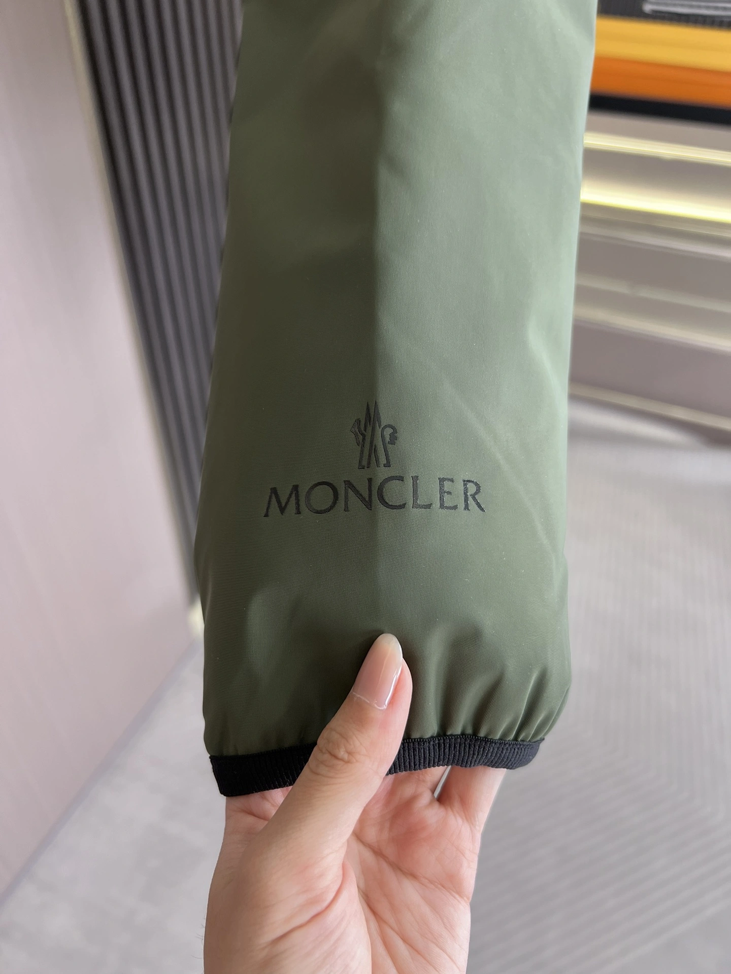 Moncler Down Jackets Durable 145463
