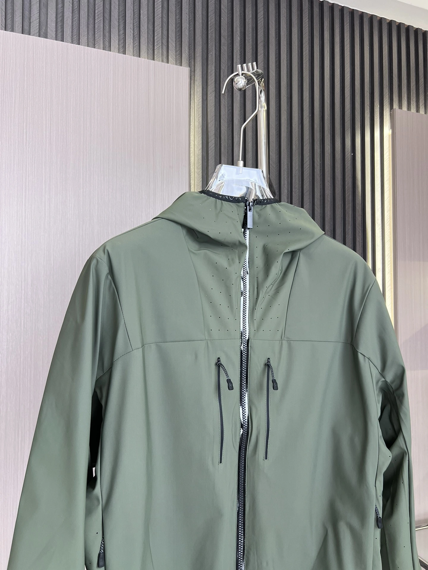 Moncler Down Jackets Durable 145463