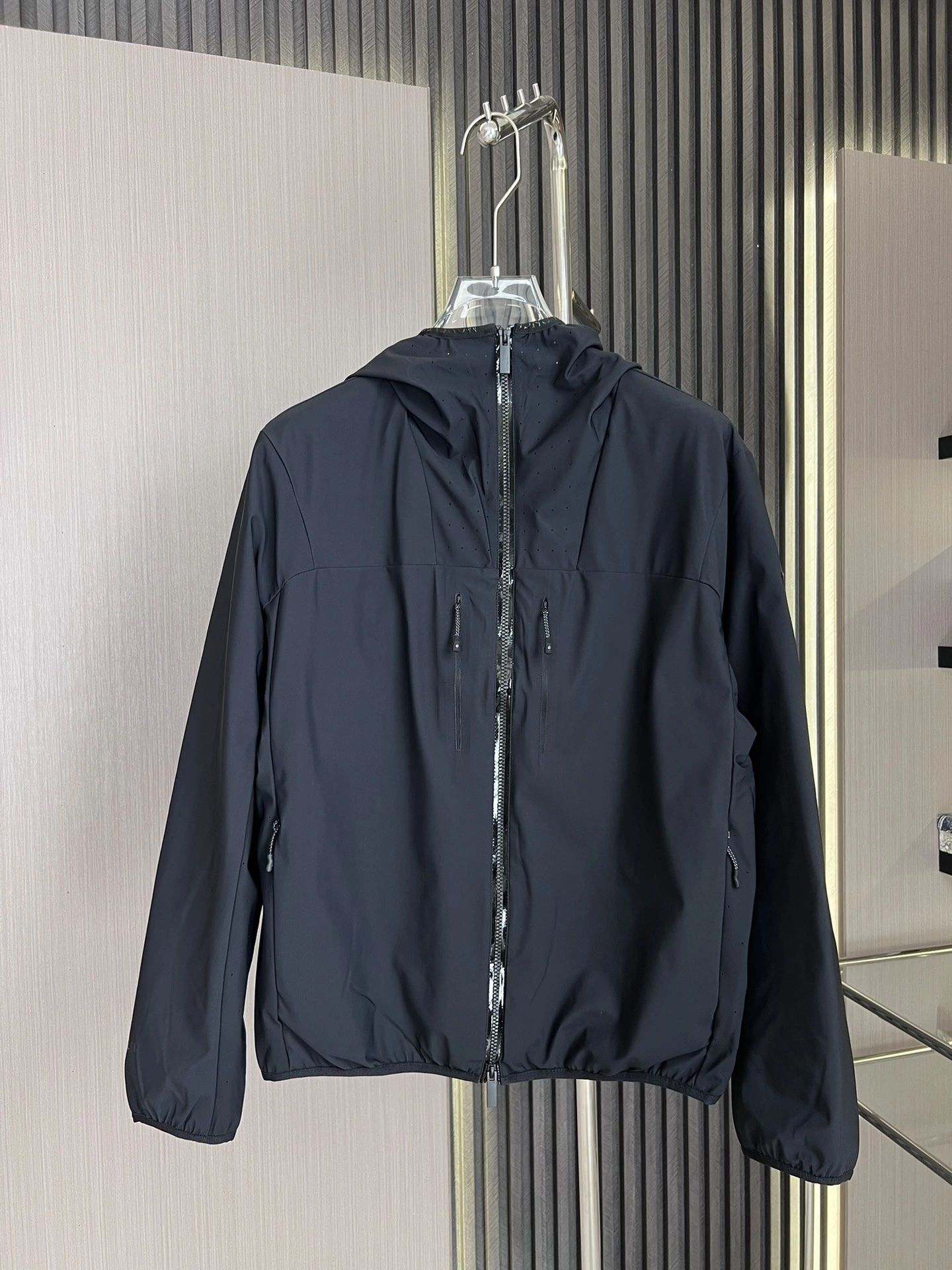 Premium Moncler Down Jackets 145466