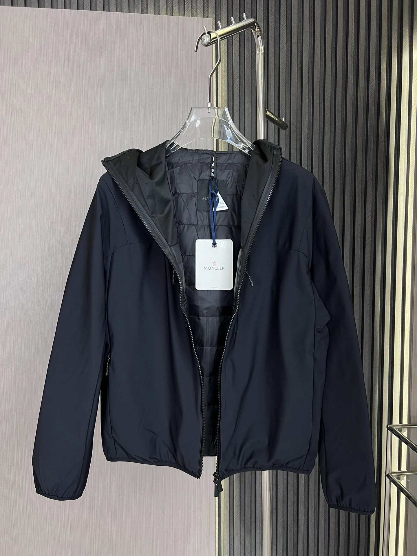Premium Moncler Down Jackets 145466
