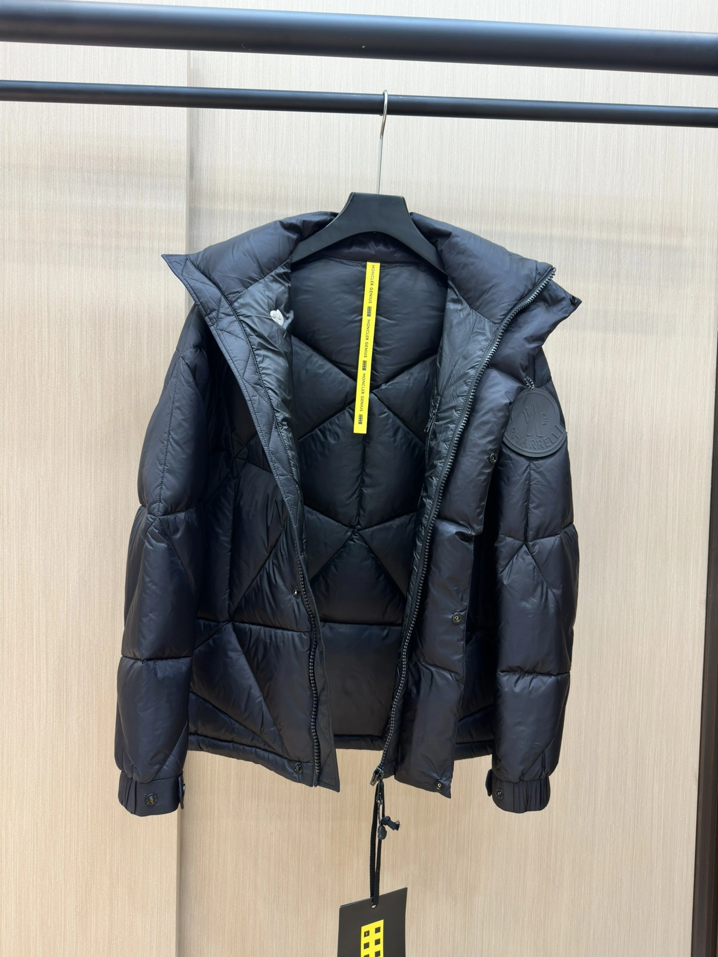 Moncler Down Jackets Stretchable 145440