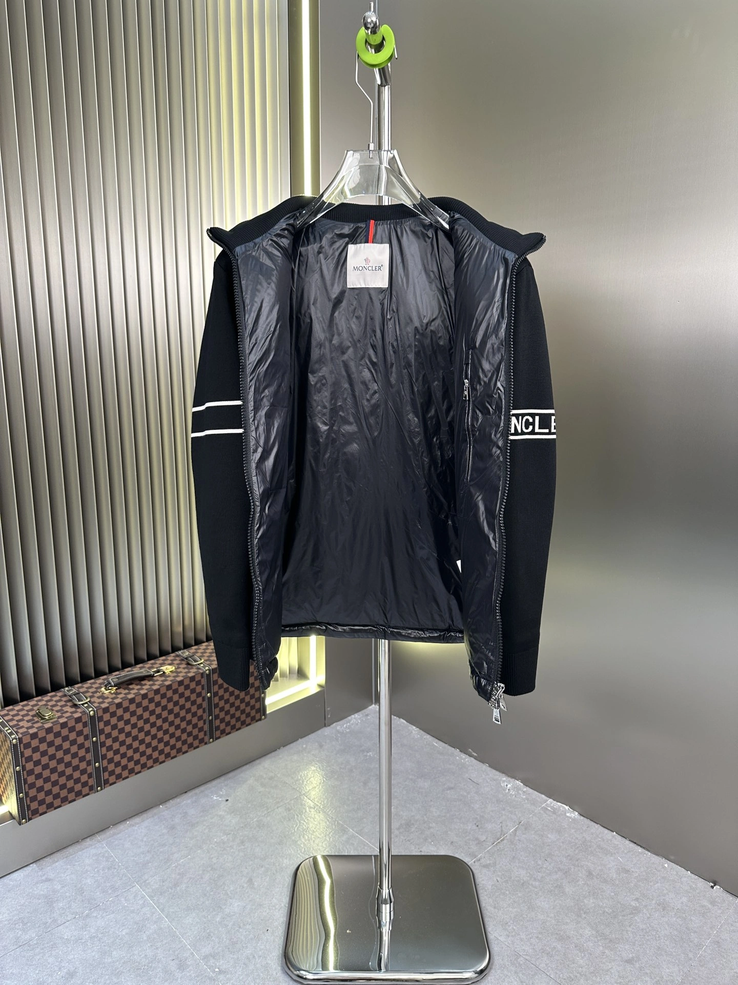Comfortable Moncler Down Jackets 145455
