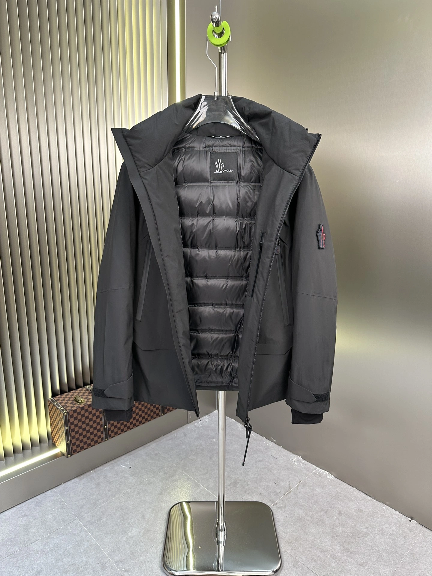 Moncler Down Jackets ZeroBulk 145447
