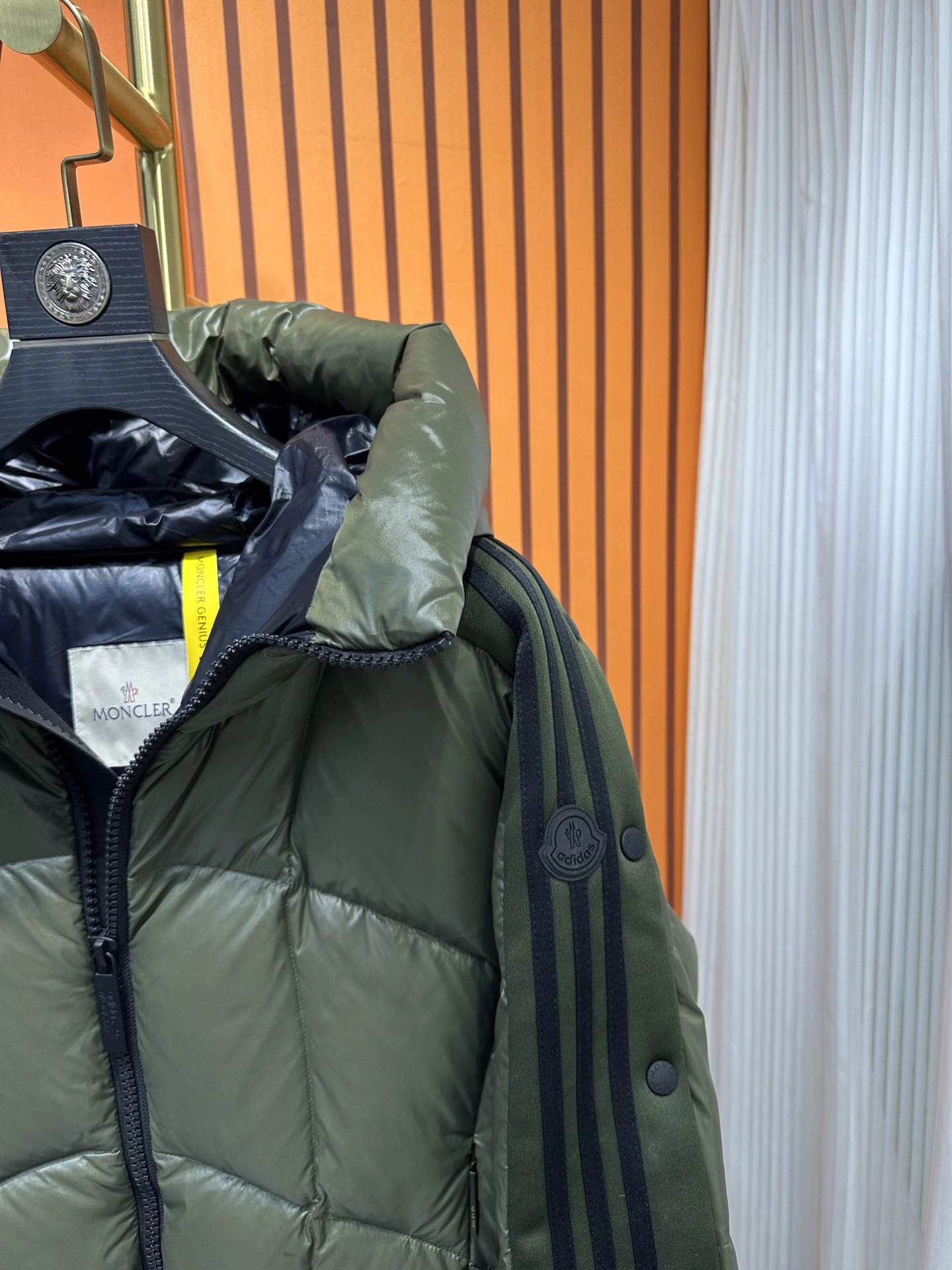 Moncler Down Jackets Durable 145442
