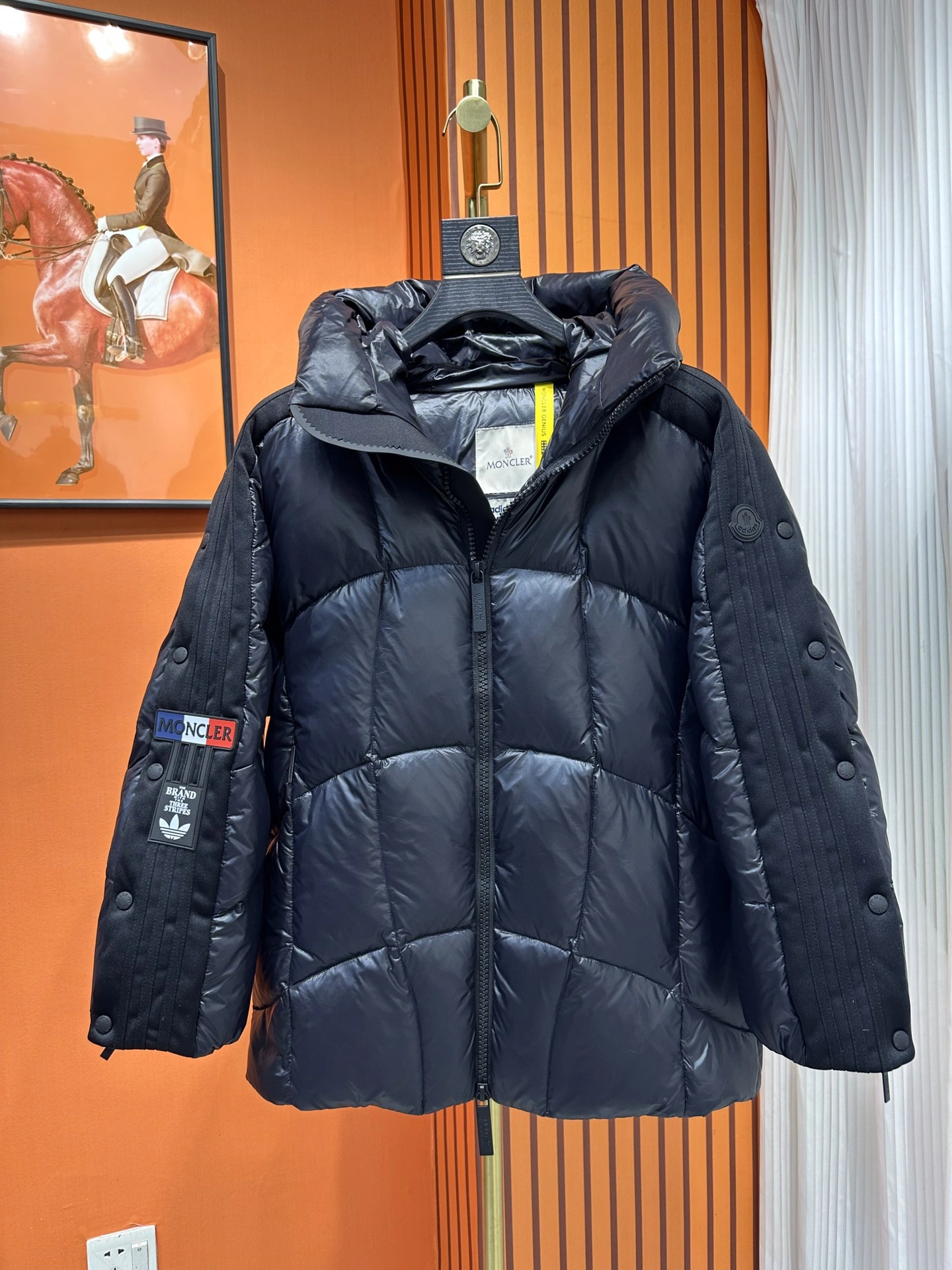 Moncler Down Jackets OnTrend 145435