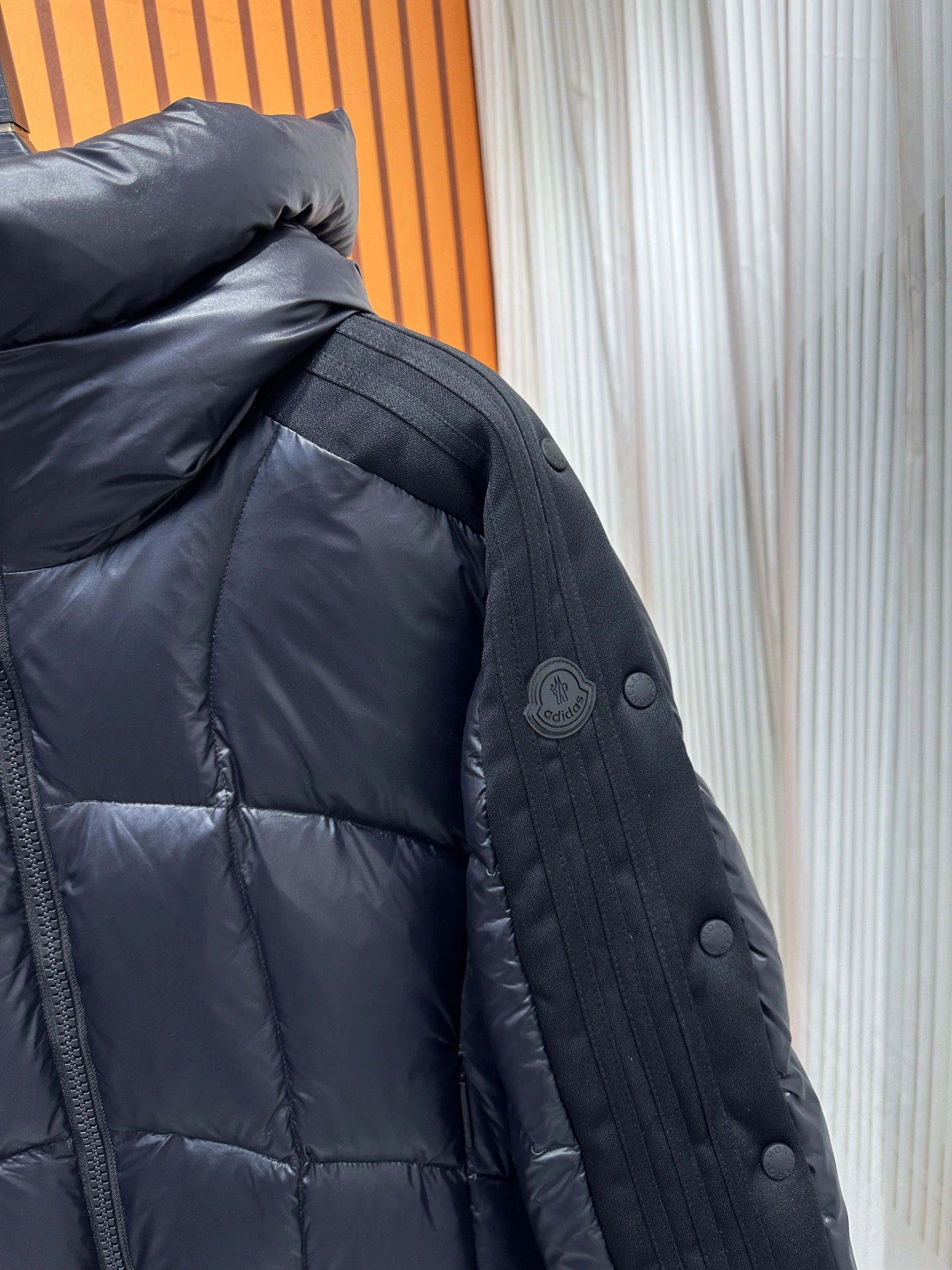 Moncler Down Jackets OnTrend 145435